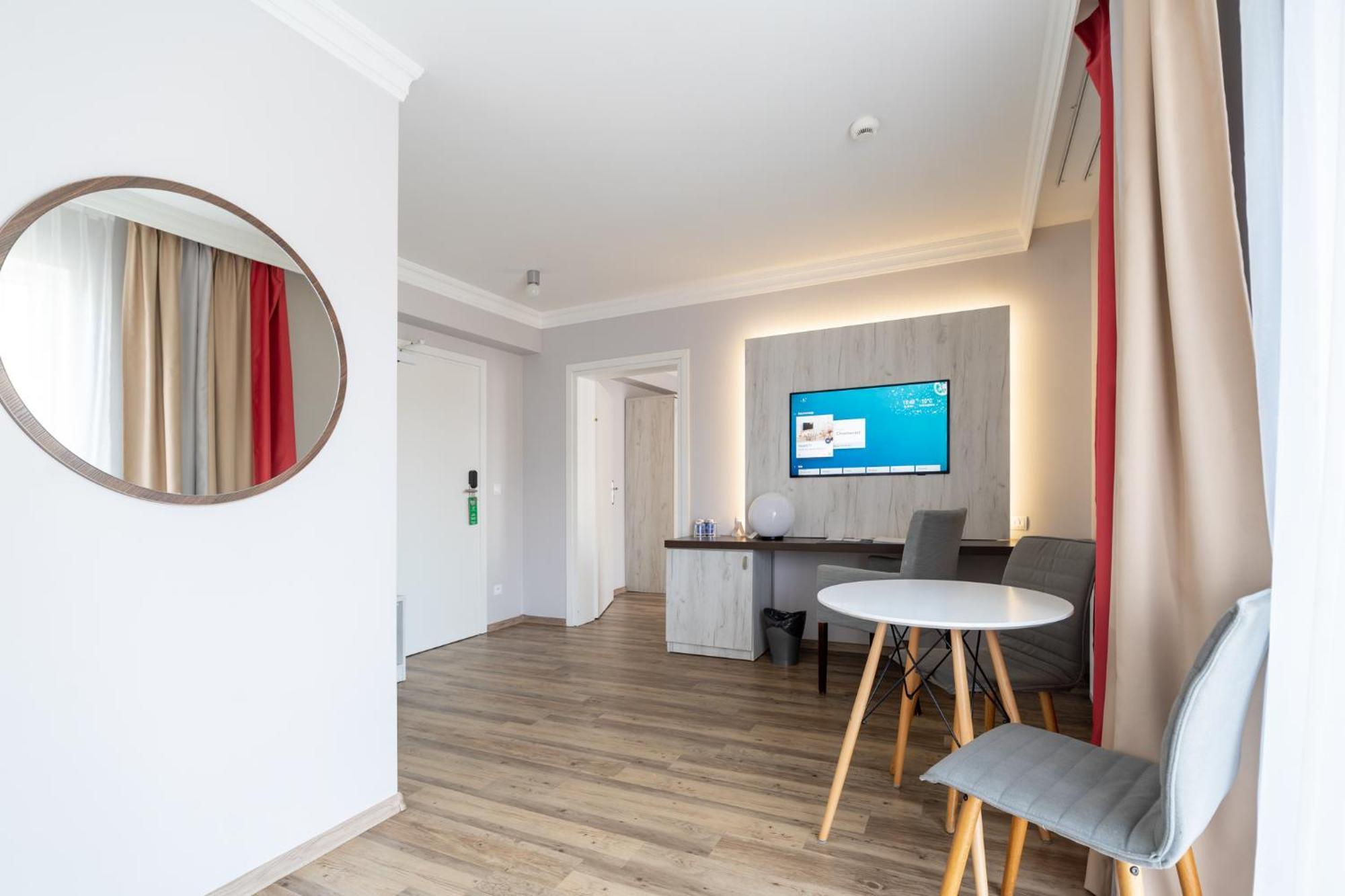 Hotel & Spa Trzy Wyspy Swinoujscie Exterior photo